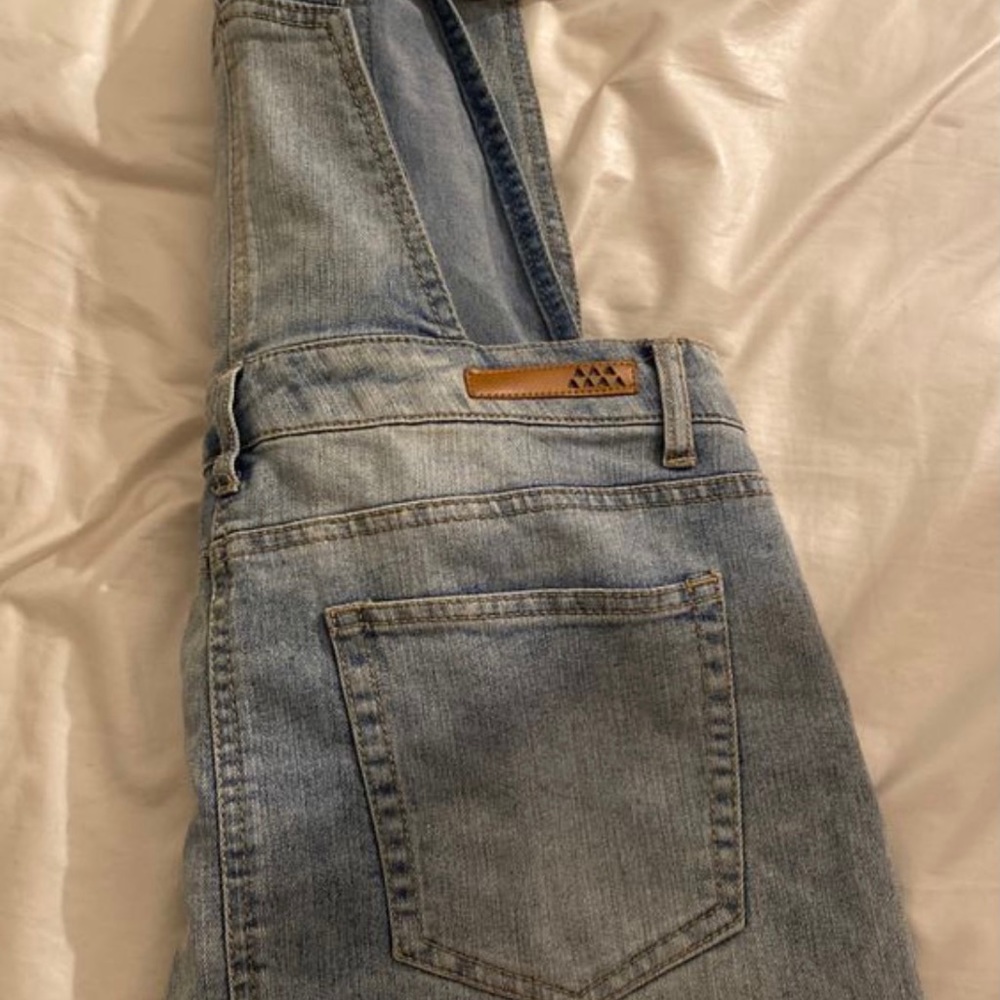 Overall - Picture 3 of 3